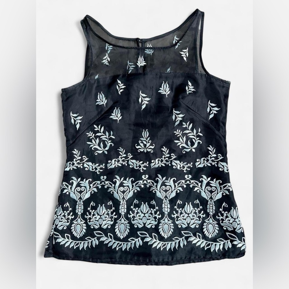 White House Black Market Lace Embroidery Sleeveless Blouse, Size 00